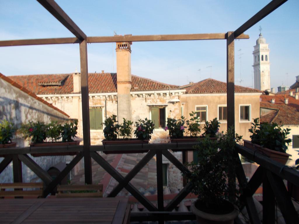 Ca Dei Libri Apartamento Veneza Exterior foto